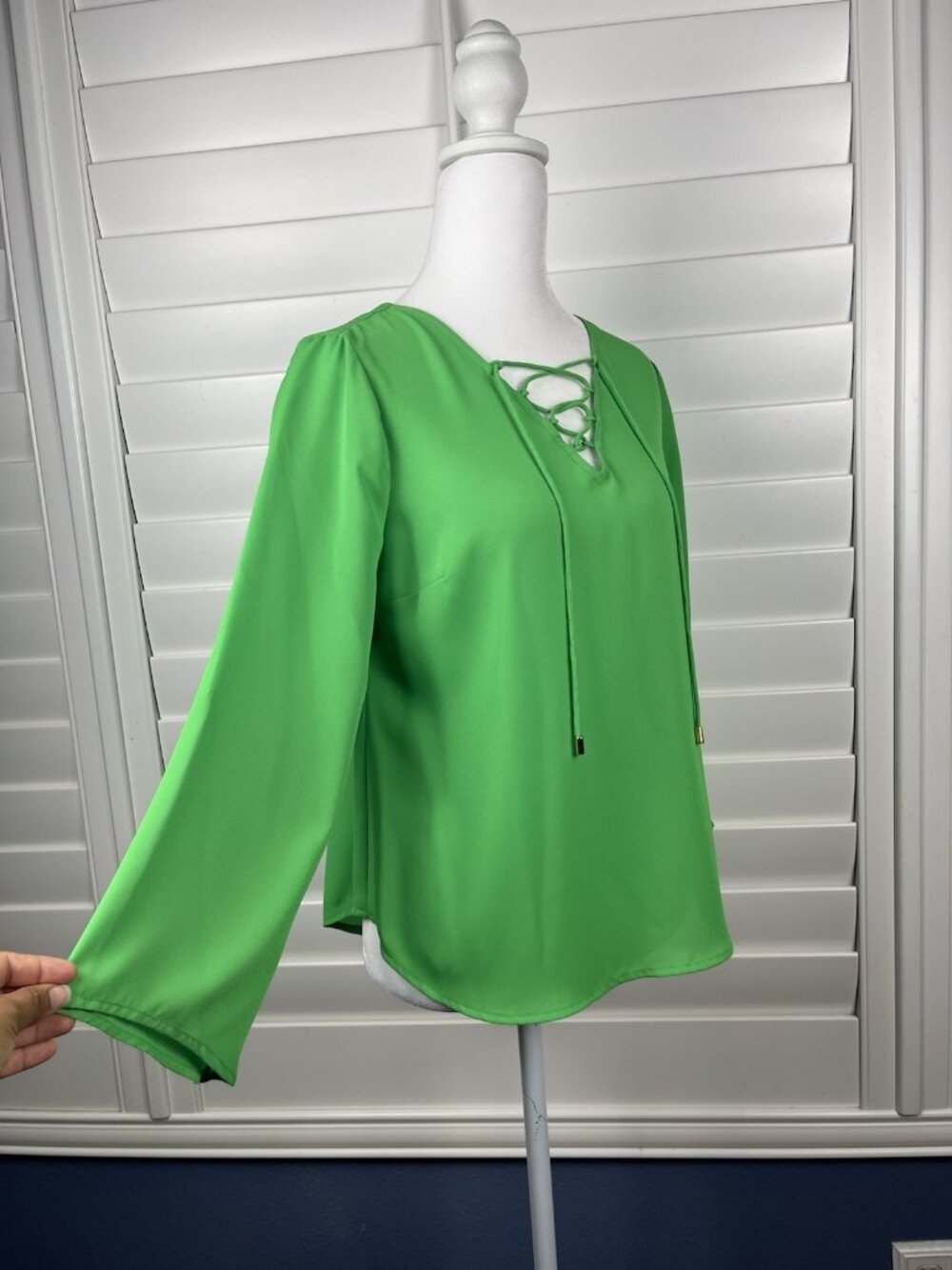 Kaari Blue Bright Green Lace-Up V-Neck Blouse XS Long Sleeve